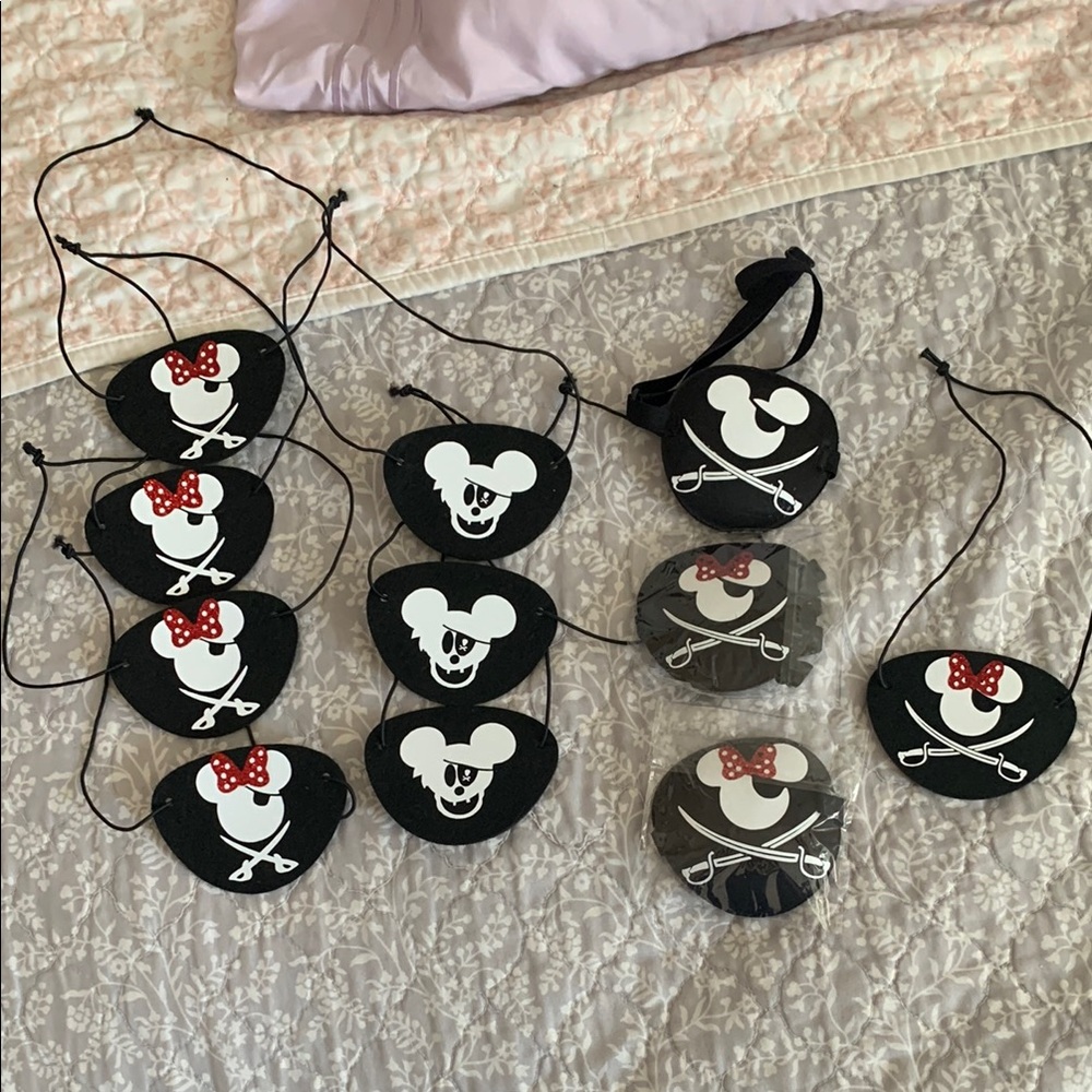 Bundle of Disney eye patches (11)